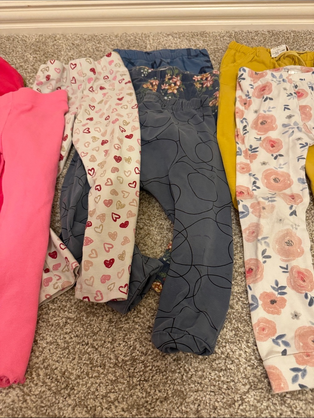 Pants bundle - Picture 3 of 7